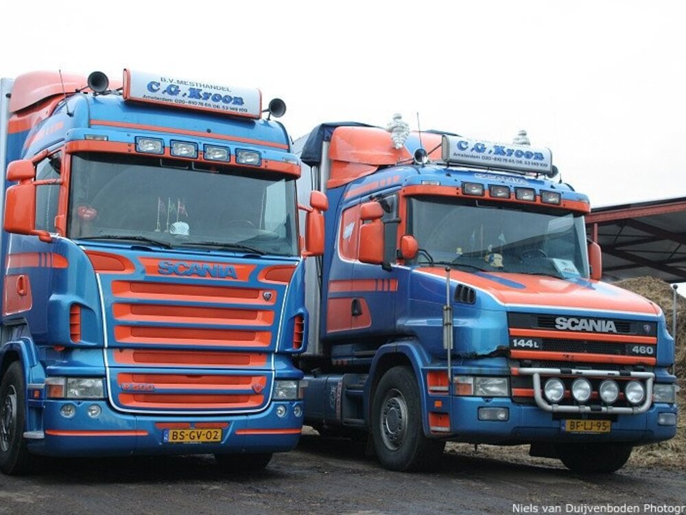 Tekno Tekno Scania 4-serie Torpedo rigid truck with 3-axle trailer C.G. KROON Mesthandel Amsterdam