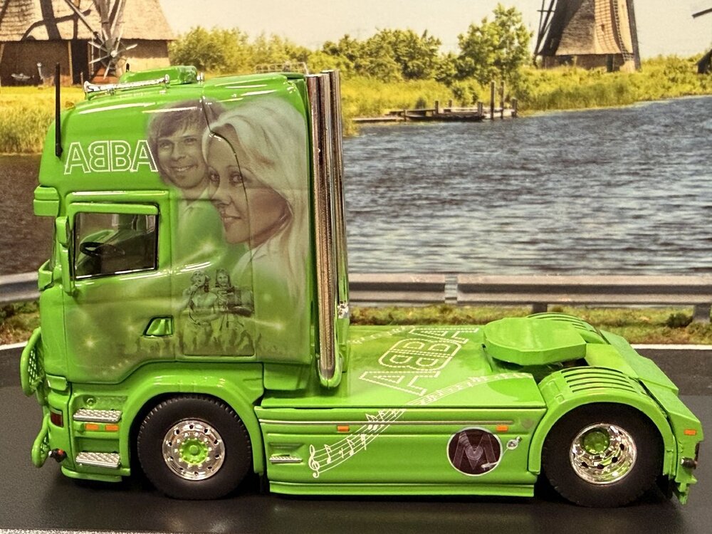 Tekno Tekno Scania R-Streamline Topline 4x2 JENNI "ABBA TRUCK"