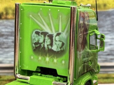 Tekno Tekno Scania R-Streamline Topline 4x2 JENNI "ABBA TRUCK"