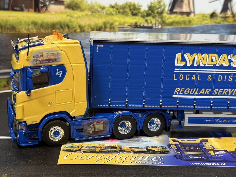 Tekno Tekno Scania Next Gen S met 3-assige schuifzeilenoplegger LYNDA'S TRANSPORT