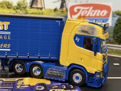 Tekno Tekno Scania Next Gen S met 3-assige schuifzeilenoplegger LYNDA'S TRANSPORT