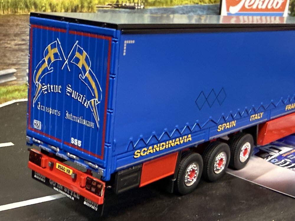 Tekno Tekno Scania Next Gen 660R met 3-assige huiftrailer STEVE SWAIN
