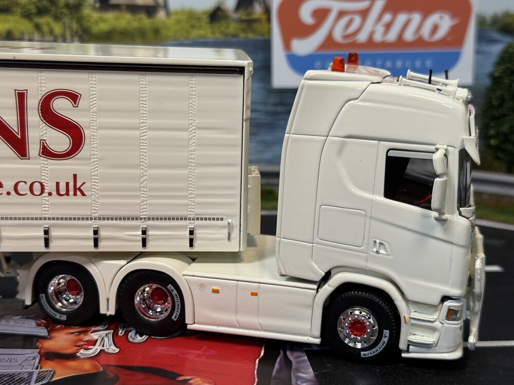 Tekno Tekno Scania Next Gen S-serie Highline with 3-axle curtainside trailer COLES & SONS "GREASE"