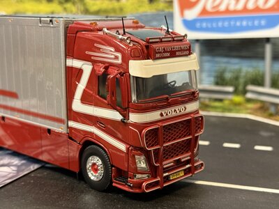 Tekno Tekno Volvo FH04 Globetrotter met open bakken en laadkraan G & J VAN LEEUWEN
