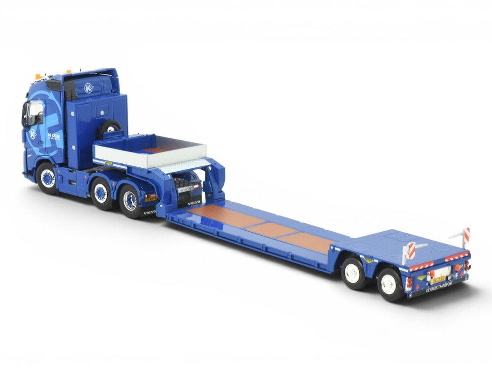 Tekno Tekno Volvo FH Aero 6x2 tractor with 2-axle Broshuis lowloader DE KREEK TRANSPORT