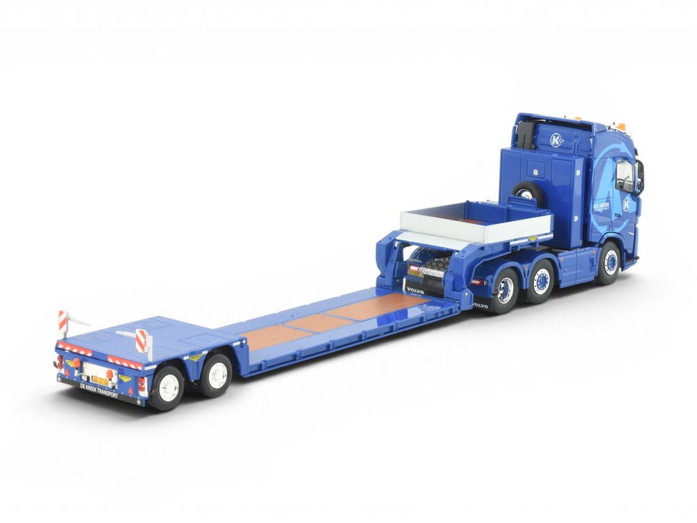 Tekno Tekno Volvo FH Aero 6x2 tractor with 2-axle Broshuis lowloader DE KREEK TRANSPORT