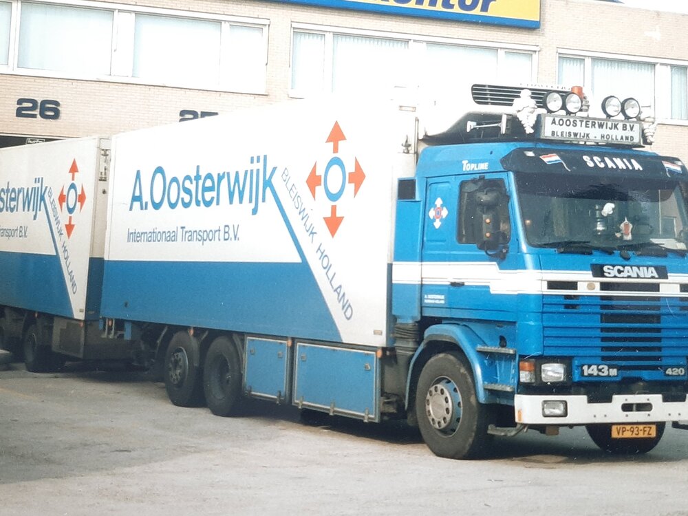 Tekno Tekno Scania 143-420 motorwagen met 2-assige wipkar OOSTERWIJK