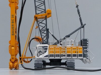Bymo Bymo Scalemodels BAUER MC96 with BC35  CRAWLER CRANE