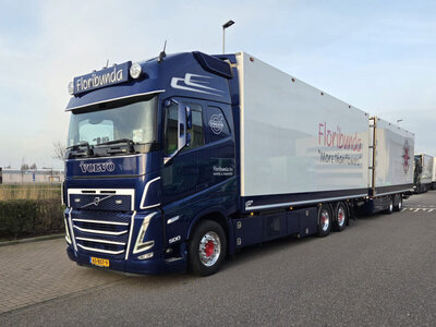 WSI WSI Volvo FH5 Globetrotter XL 6x2 5-axle riged reefer truck + drawbar trailer FLORIBUNDA