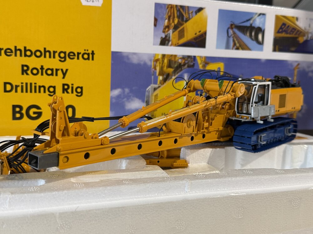 Brami Scalemodels Brami Scalemodels BAUER BG 40 DRILLING RIG