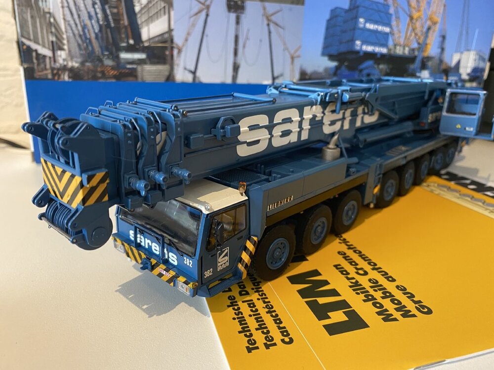 Sarens store YCC Liebherr LTM 1400 Mobile crane SARENS