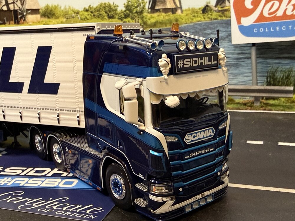 Tekno Tekno Scania NGR Highline 6x2 met 3-assige schuifzeilen oplegger SID HILL
