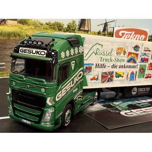 Tekno Tekno Volvo FH04 Globetrotter truck with 3-axle reefer trailer GESUKO RUSSEL TRUCKSHOW