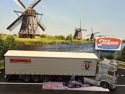 Tekno Tekno Scania R-serie Streamline met 3-axle curtainside trailer HP TRANSPED