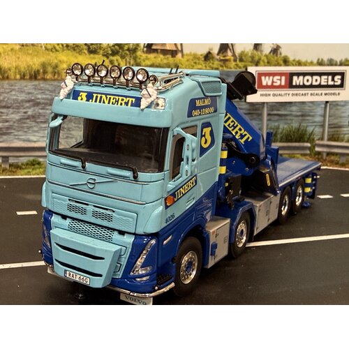 WSI WSI Volvo FH5 Globetrotter Riged flatbed truck 8x4 with  palfinger PK 165.002 tec 7 + jib JINERT