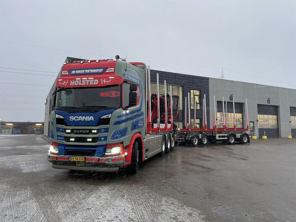 Tekno Tekno Scania NGR Highline 8x4 houtcombi met 4-assige aanhanger JAN HANSEN