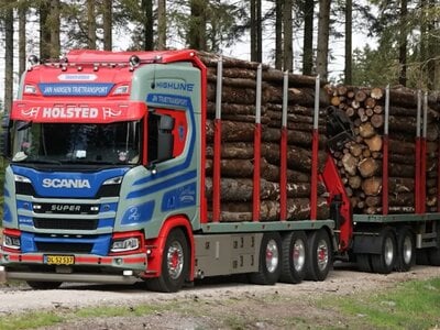 Tekno Tekno Scania NGR Highline 8x4 wood combi with 3-axle  trailer JAN HANSEN