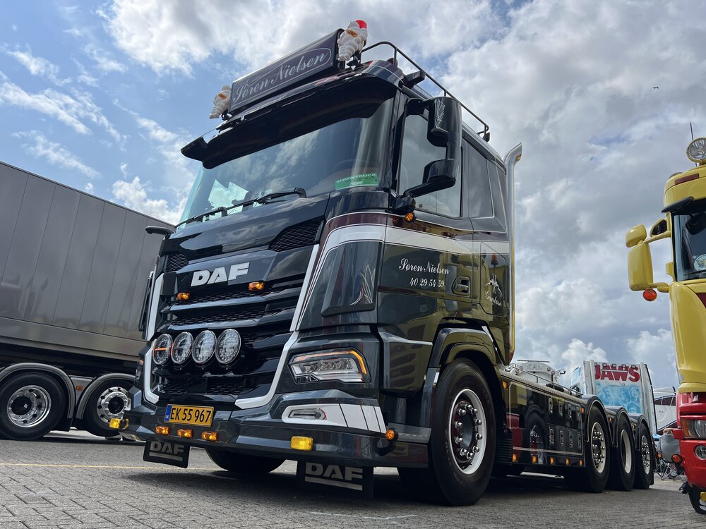 Tekno Tekno DAF XF  8x2 hooklift with container SOREN NIELSEN VOGNMAND