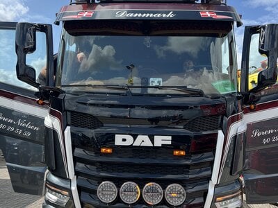 Tekno Tekno DAF XF 8x2 haakarm met container SOREN NIELSEN VOGNMAND