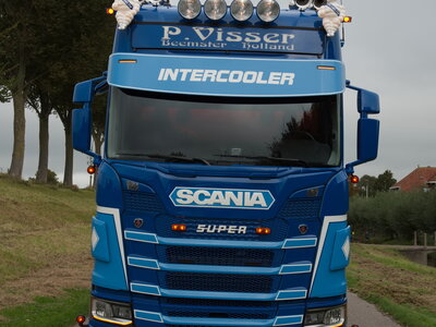 Tekno Tekno Scania Next Gen S-Highline with 3-axle container trailer +  40ft. container P. VISSER
