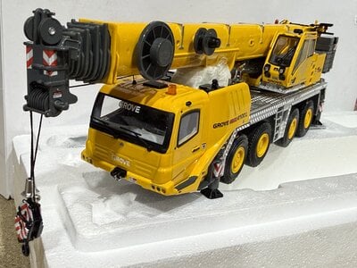 TWH Collectibles TWH Grove GMK 4100L Mobile crane