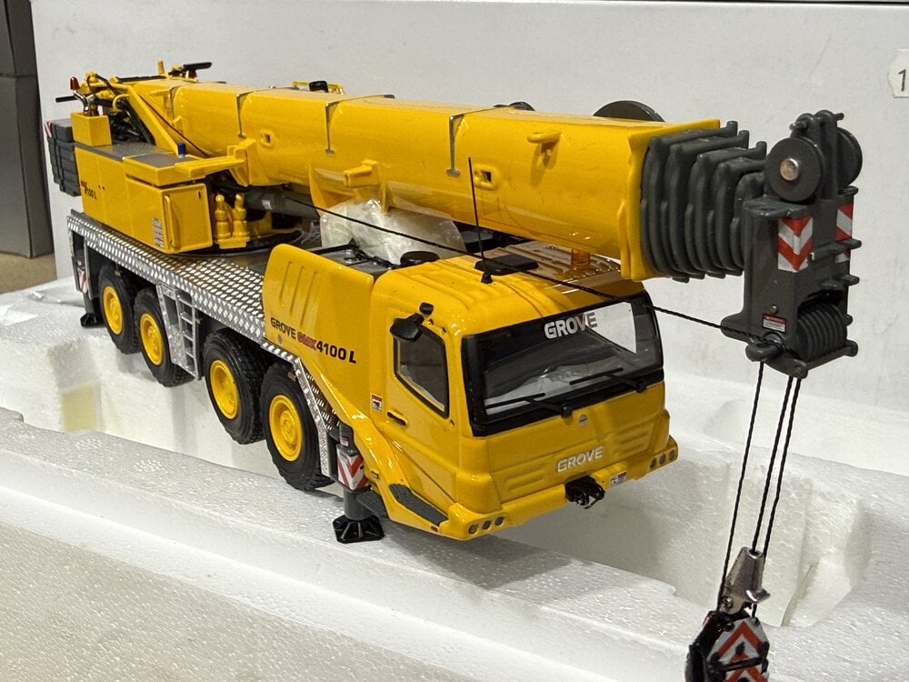 TWH Collectibles TWH Grove GMK 4100L Mobile crane