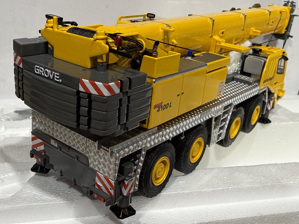 TWH Collectibles TWH Grove GMK 4100L Mobile crane