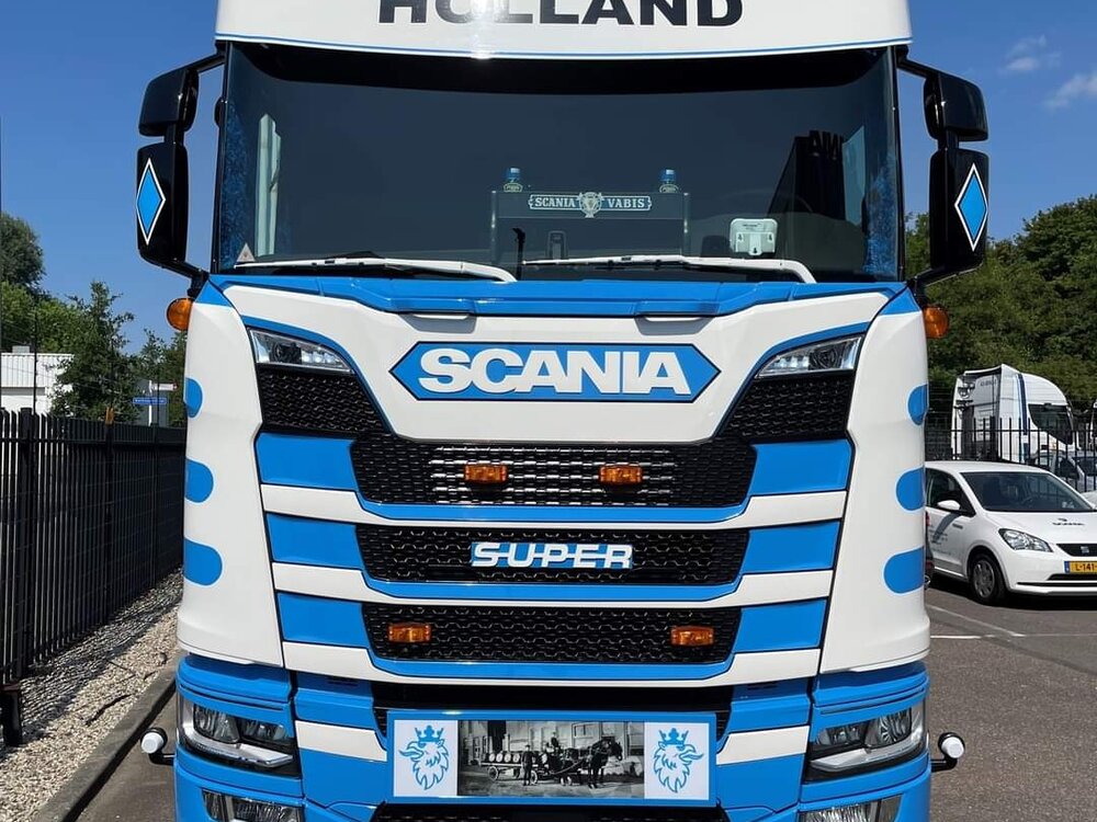 Tekno Tekno Scania Next Gen S met 40ft. reefer container HANS LUBRECHT