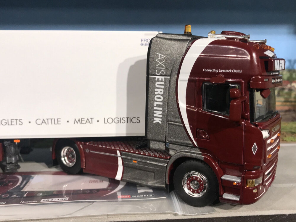 WSI WSI Scania R520 streamline topline 4x2 met 3-as koeloplegger VAEX
