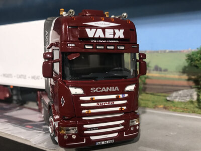 WSI WSI Scania R520 streamline topline 4x2 with 3-axle reefer trailer VAEX