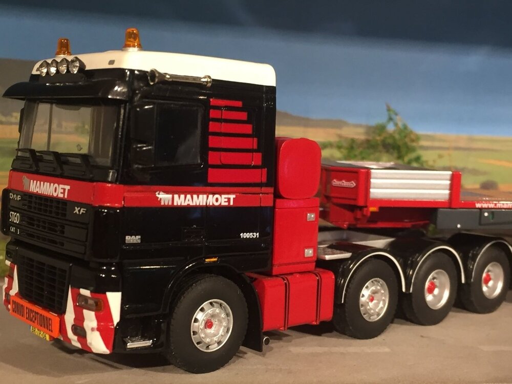 Mammoet store WSI DAF 95XF 8x4 with 4-axle lowloader + Smit transformator MAMMOET