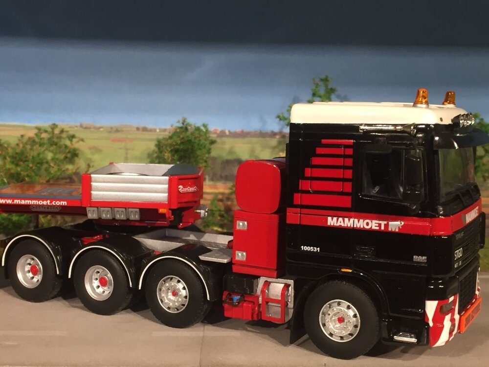 Mammoet store WSI DAF 95XF 8x4 with 4-axle lowloader + Smit transformator MAMMOET