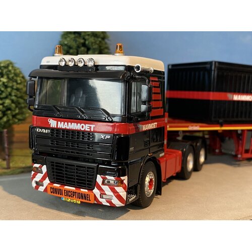 Mammoet store WSI DAF 95XF + 6-axle Nooteboom ballast trailer MAMMOET
