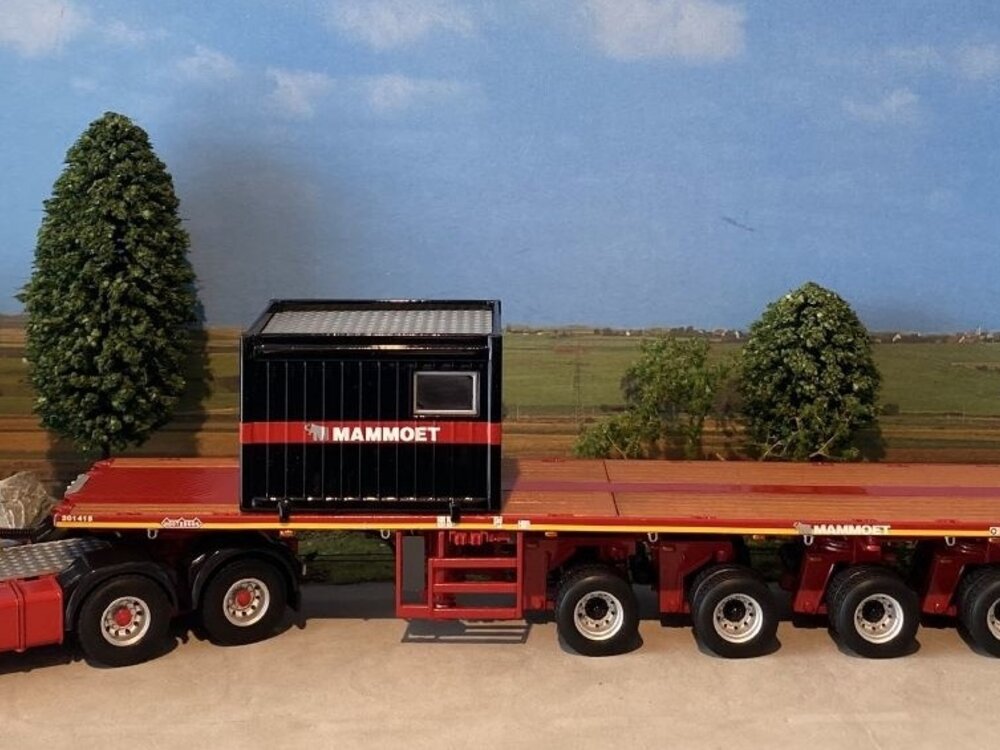 Mammoet store WSI DAF 95XF + 6-axle Nooteboom ballast trailer MAMMOET