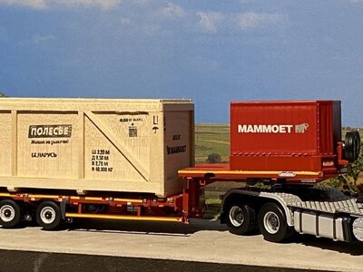 Mammoet store WSI Scania R6 6x6 + 5 axle low loader + wooden box load MAMMOET