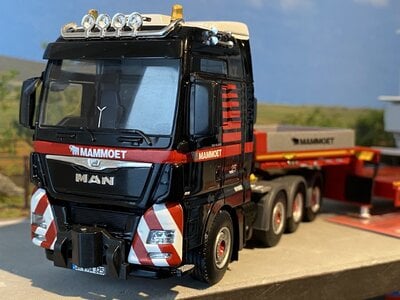Mammoet store WSI MAN TGX  XXL 8x4+ 6-axle lowloader + trafo load MAMMOET