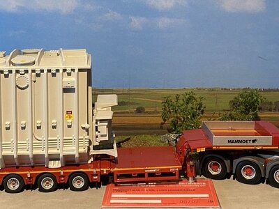 Mammoet store WSI MAN TGX  XXL 8x4+ 6-axle lowloader + trafo load MAMMOET