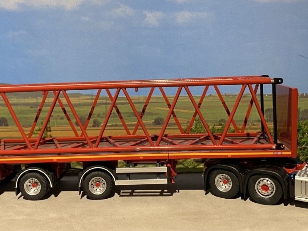 Mammoet store Tonkin Mercedes Actros2 6x2 + 3-axle flatbed + Kobelco Boom MAMMOET