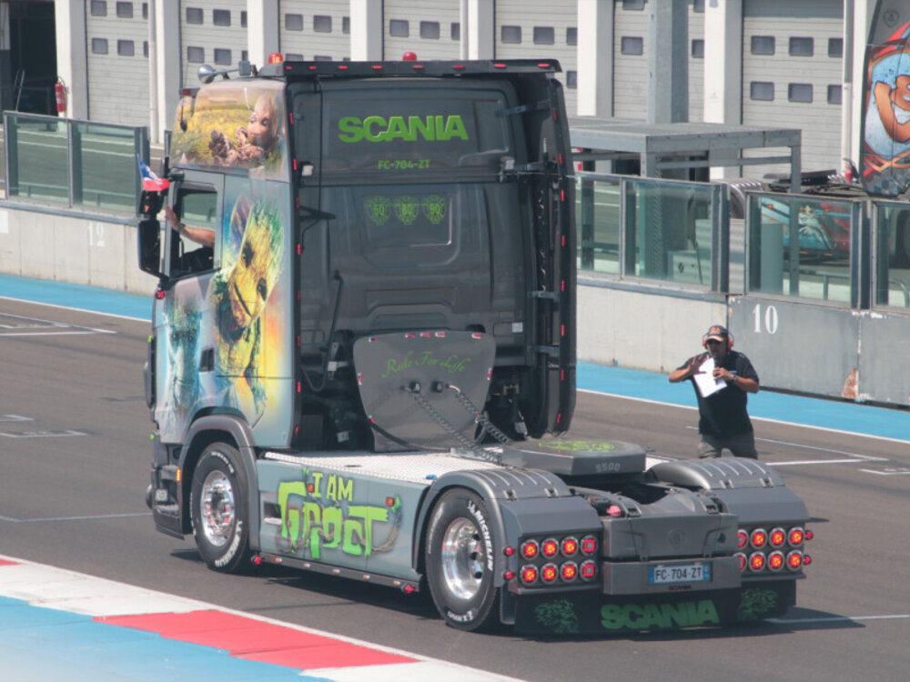 WSI WSI Scania S Highline 4x2 SPV TRANS "I AM GROOT"