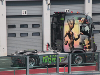 WSI WSI Scania S Highline 4x2 SPV TRANS "I AM GROOT"