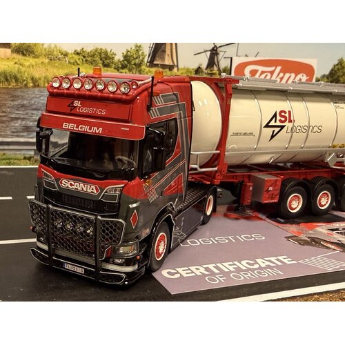 Tekno Tekno Scania S530 V8 4x2 met 3-assig chassis en tankcontainer SL LOGISTICS