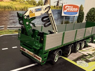 Tekno Tekno Scania Next Gen R520-V8 met 4-assige stenenoplegger PATRICK V.D. HOEVEN