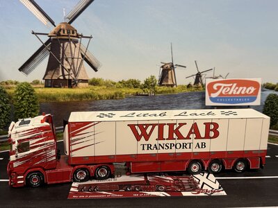 Tekno Tekno Scania Next Gen S-serie Highline 6x2 sleepas met koeltrailer WIKAB