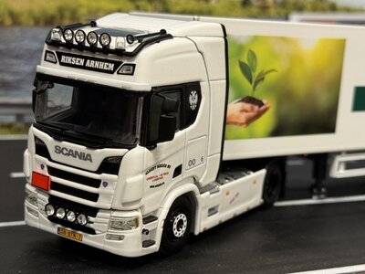 WSI WSI Scania R Highline 4x2 with 2-axle box trailer RIKSEN ARNHEM