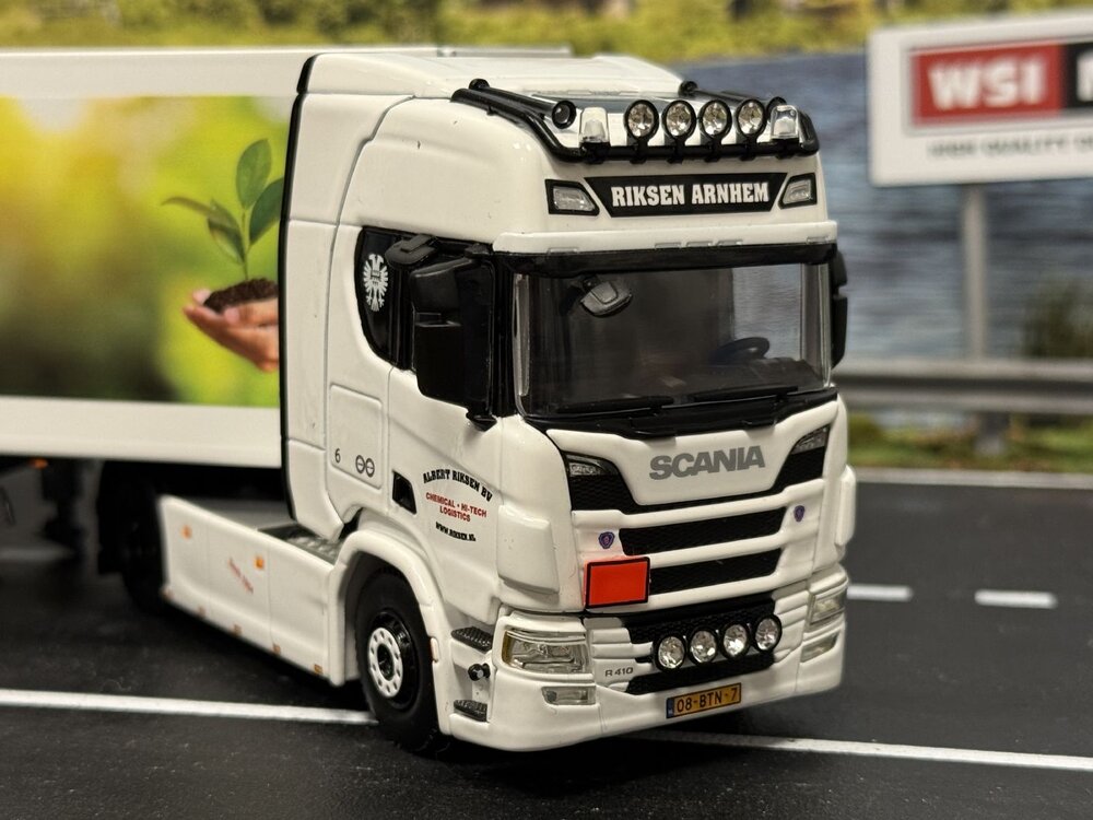 WSI WSI Scania R Highline 4x2 with 2-axle box trailer RIKSEN ARNHEM