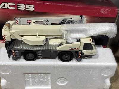 NZG NZG Terex Demag AC35 city crane