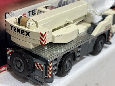 NZG NZG Terex Demag AC35 city crane