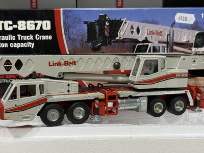 NZG NZG Link Belt HTC 8670 70-ton Mobile crane