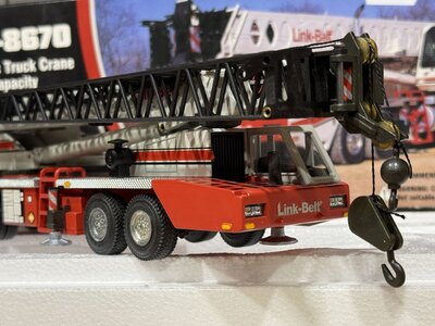 NZG NZG Link Belt HTC 8670 70-ton Mobile crane
