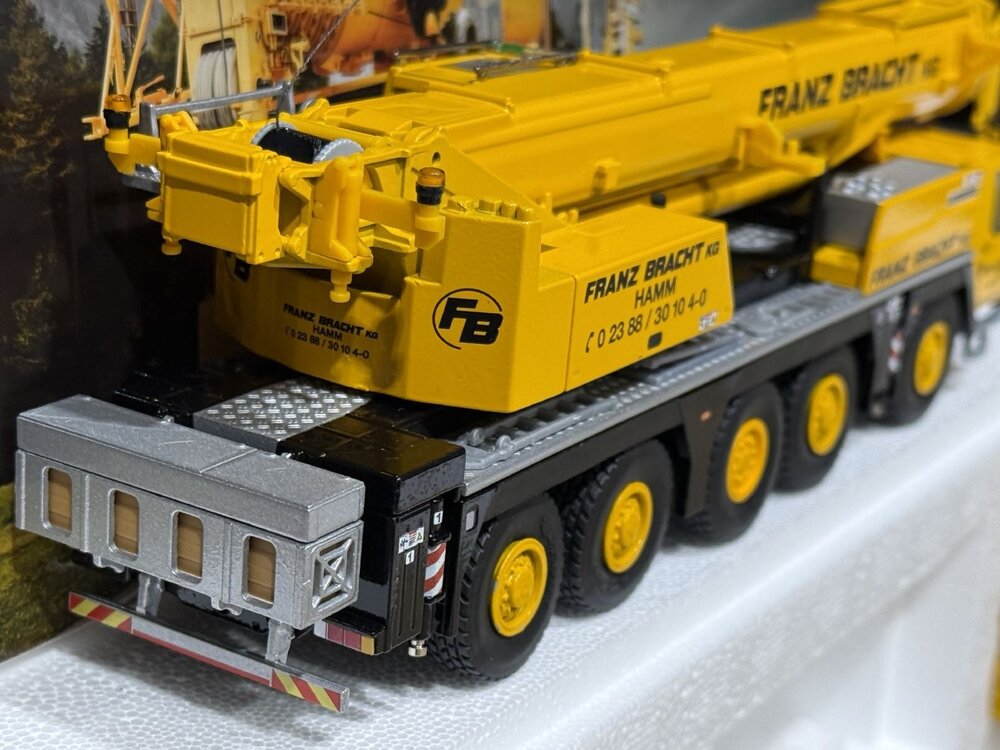 Conrad Modelle Conrad Liebherr LTM 1110-5.1  Mobile Crane FRANZ BRACHT